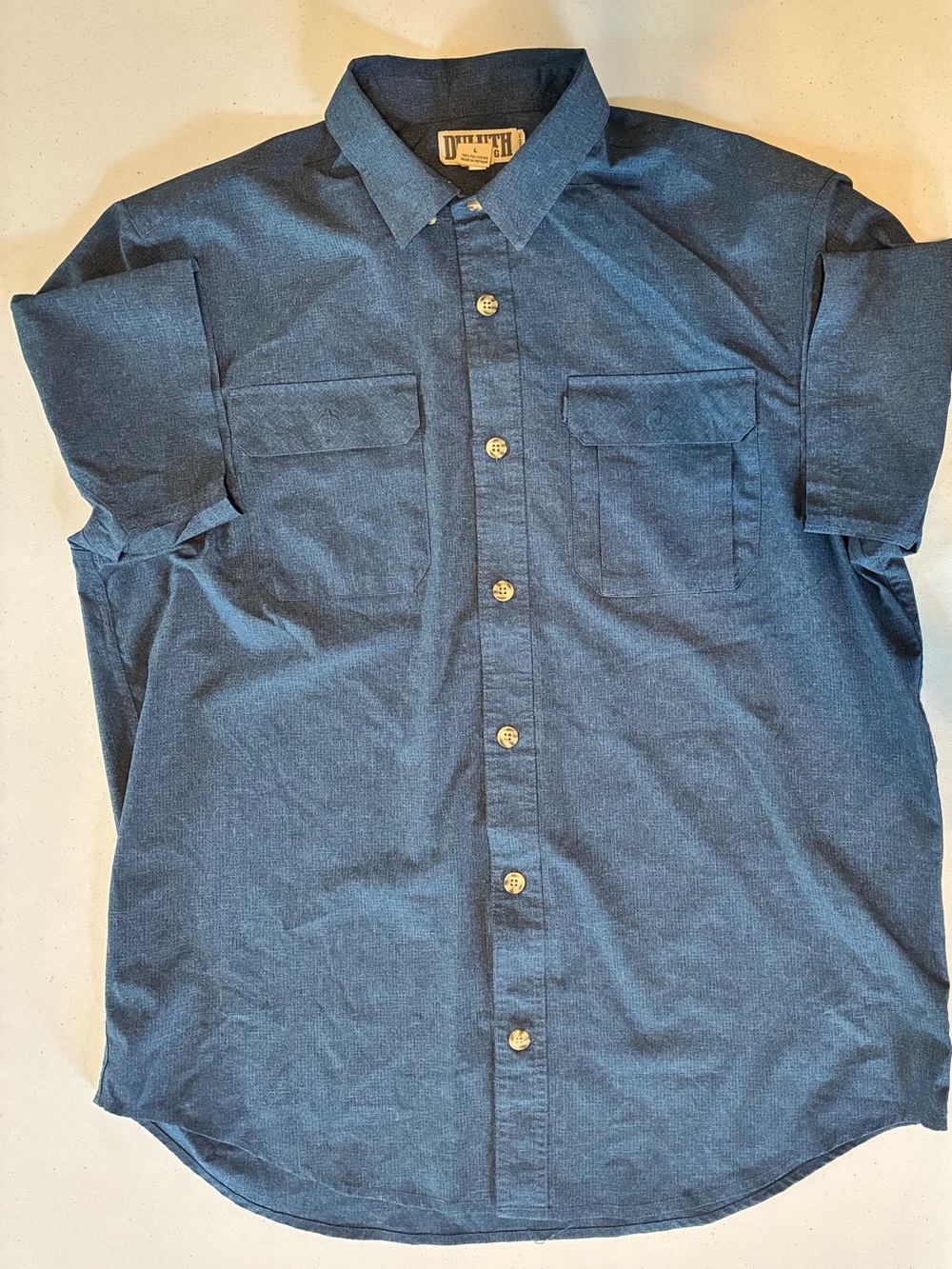 Short-Sleeve Button-Down Shirt in Blue